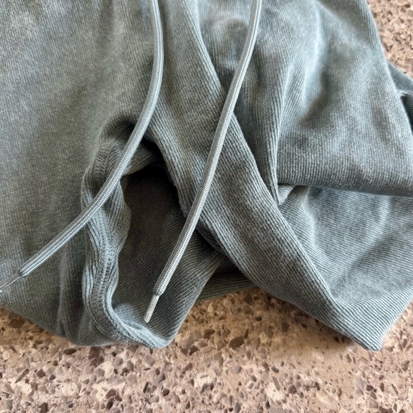 FP Movement l Go To Leggings l Size: Medium/Large - Picture 16 of 16